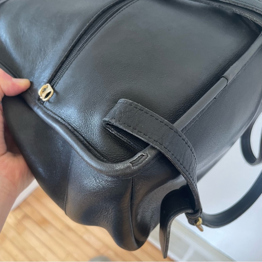 Vintage COACH Black Leather Backpack with Turn-Lock Closure - Picture 7 of 9
